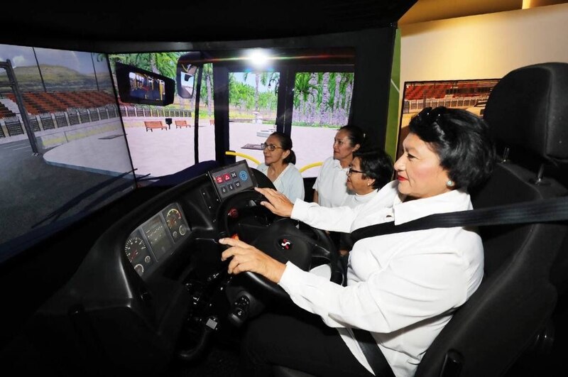 Mujeres en el transporte público