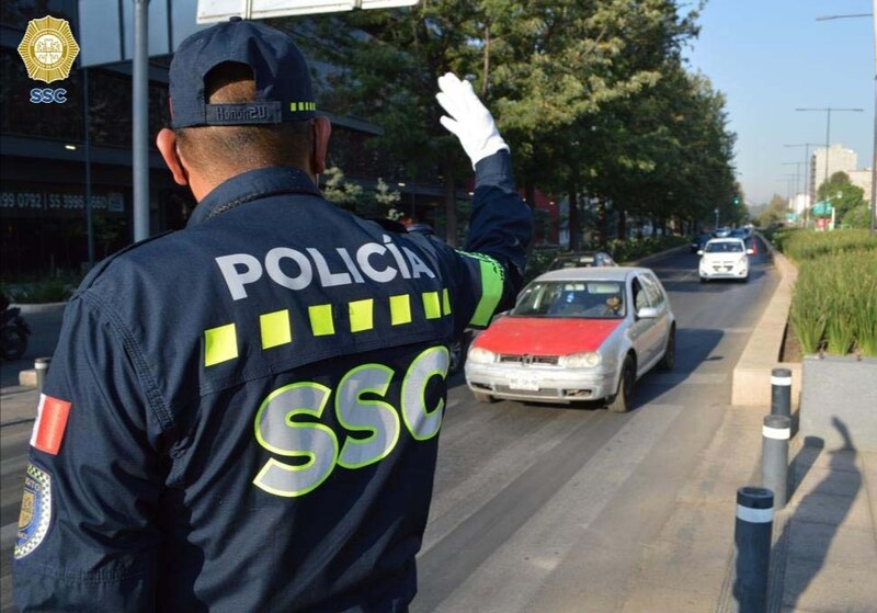 Policía de SSC detiene automovilista en operativo