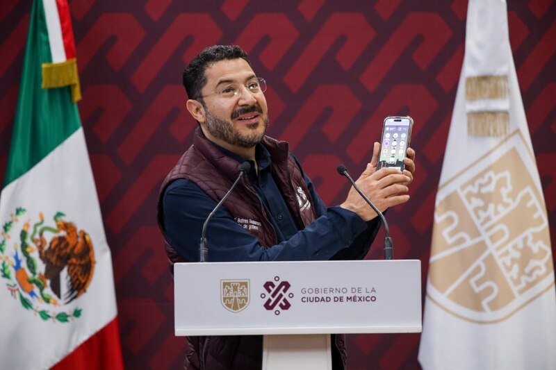 El gobierno de la Ciudad de México presenta la nueva aplicación para teléfonos inteligentes "Mi Ciudad".