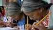 Simulan con números combate al rezago educativo