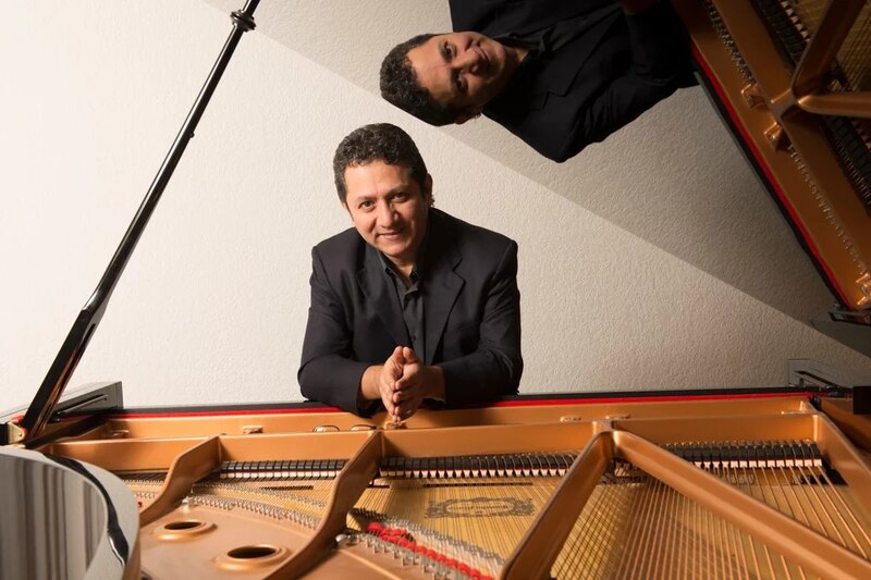 El pianista mexicano Yahir D.