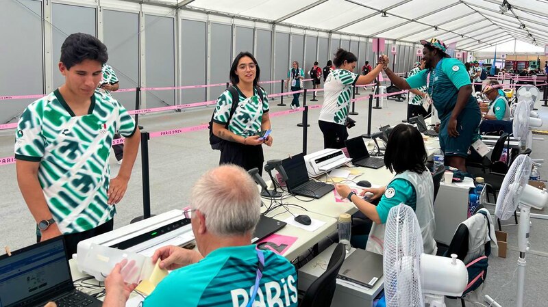 Ceremonia de acreditación para los Juegos Olímpicos de París 2024
