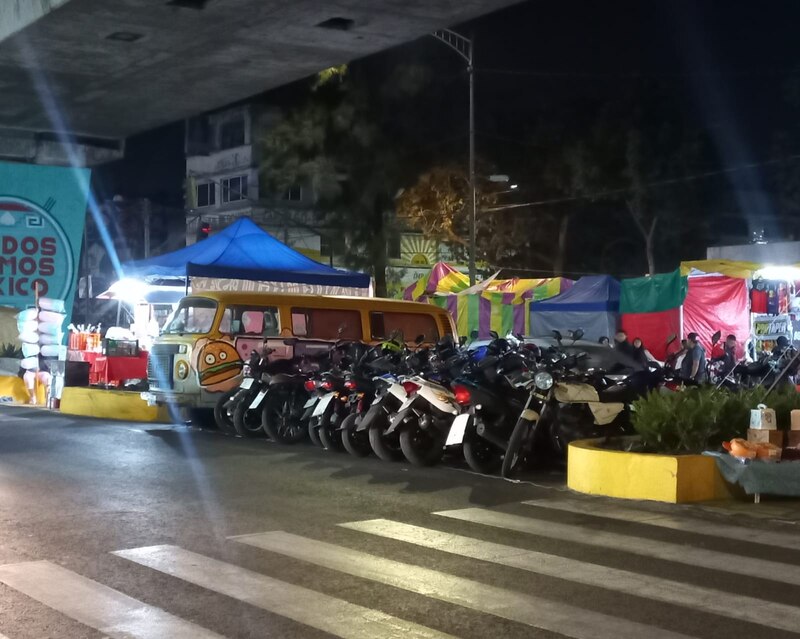 Mercado nocturno en la ciudad de México