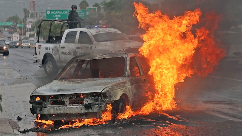 Coche en llamas