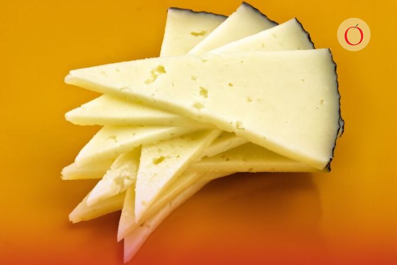 En el estudio del Laboratorio Nacional de la Profeco, llevado a cabo durante el periodo septiembre-octubre del año 2025, se analizaron 29 marcas de queso manchego.