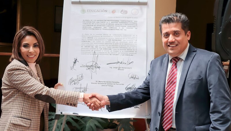 Firma de convenio entre la Alcaldía Miguel Hidalgo y el CECATI 152 para la capacitación de personas en situación de vulnerabilidad