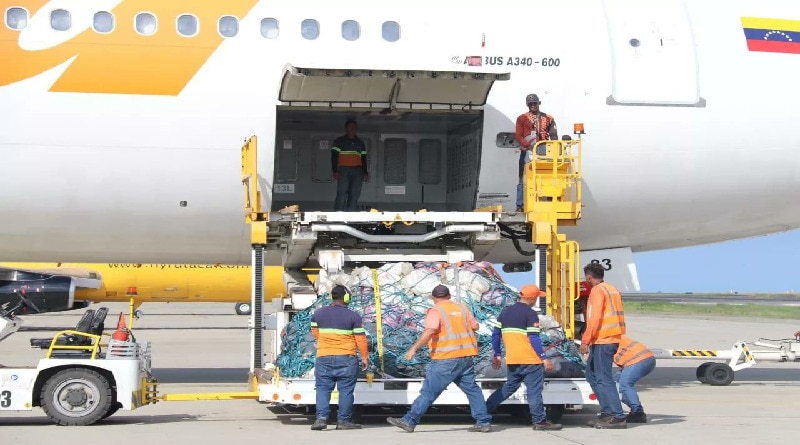 Carga de equipaje en avión