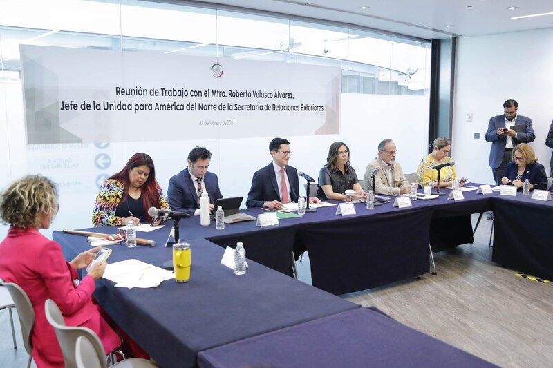 Reunión de trabajo con el Mtro. Roberto Velasco Álvarez