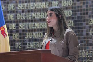 Jalisco tiene 55 programas sociales, presumió ante diputados la titular de Asistencia Social