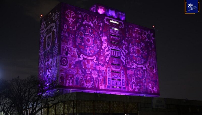 La UNAM es iluminada con luz negra y muestra su belleza oculta