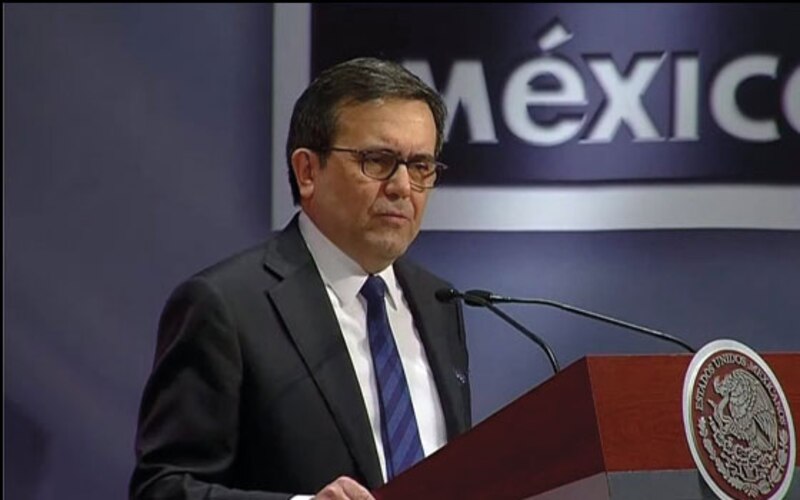 El Presidente de México, Enrique Peña Nieto, da un discurso.