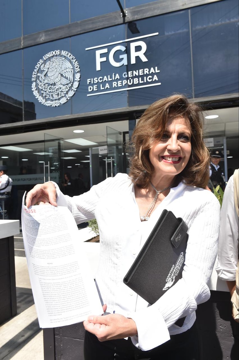 La Fiscal General de la República, María de la Luz Mijangos Borja, presenta la nueva imagen de la institución.