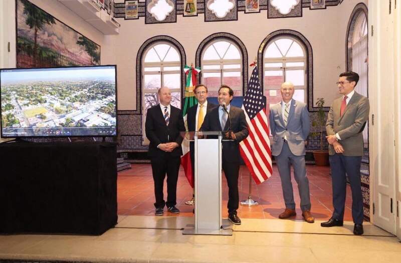 El presidente López Obrador encabeza la ceremonia de inauguración de la nueva embajada de Estados Unidos en México.