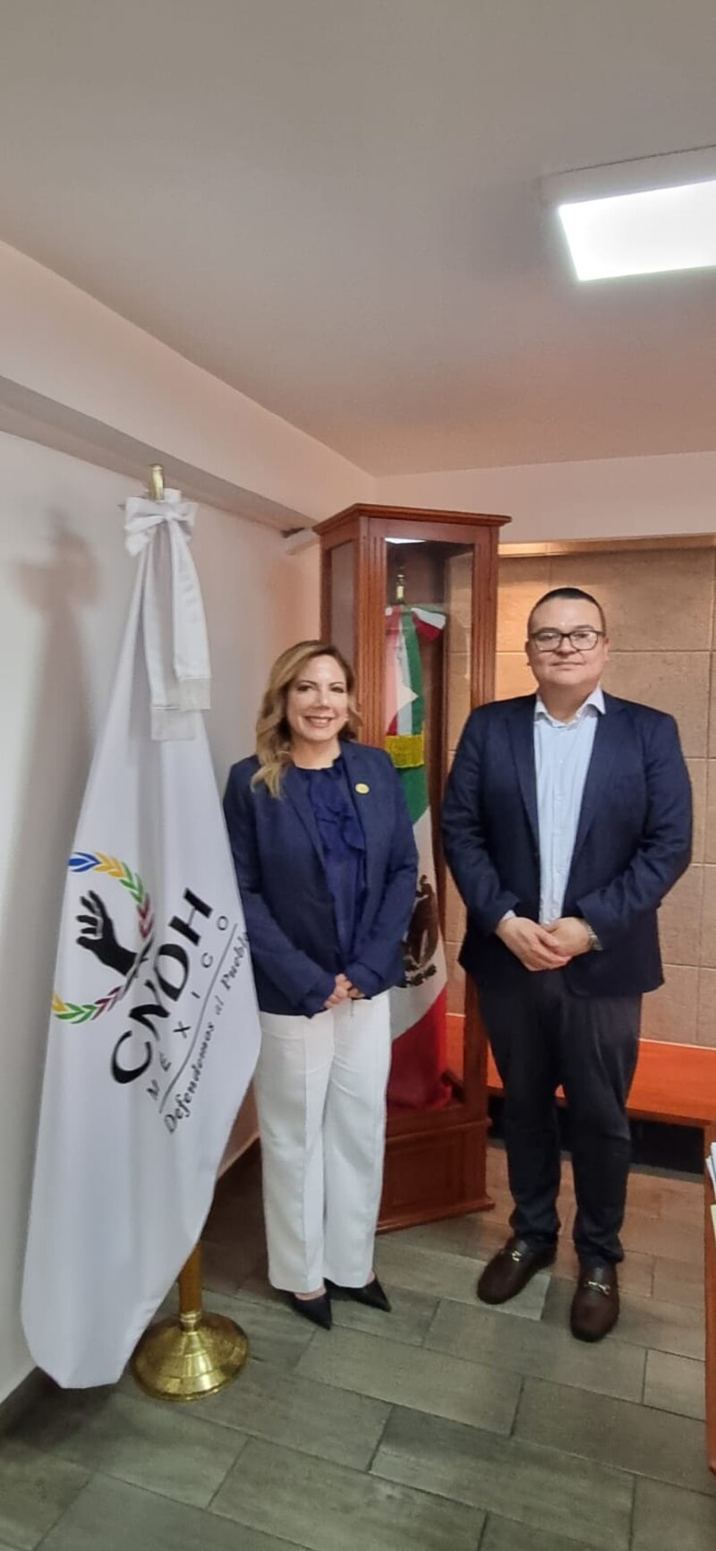 La Presidenta Municipal de Chihuahua Maru Campos Galván se reúne con el Cónsul de los Estados Unidos en Chihuahua, Eric Cohan.