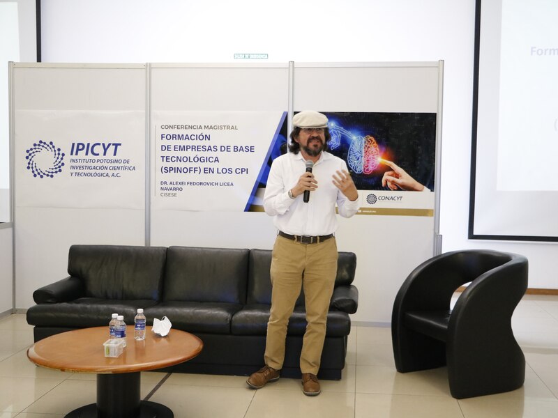 Conferencia magistral sobre formación de empresas de base tecnológica en los CPI