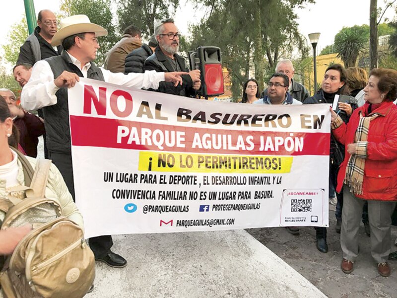 Protesta contra el basurero en el Parque Águilas Japón
