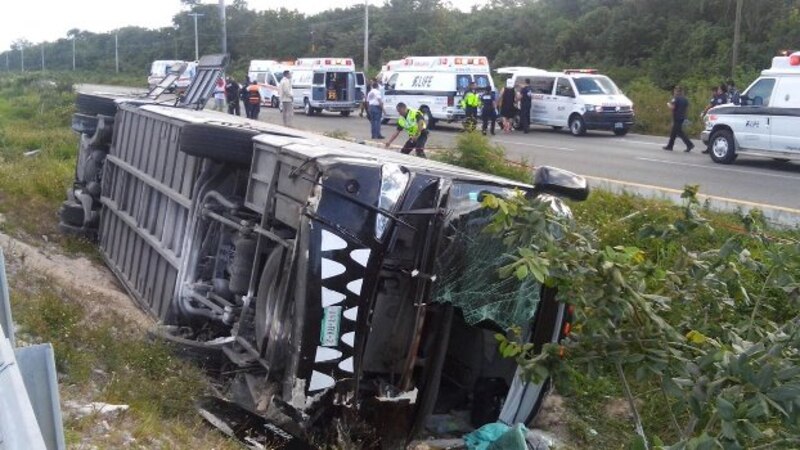 Accidente de autobús en la carretera