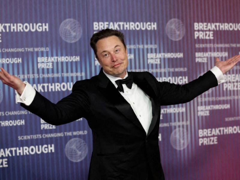 Elon Musk, el CEO de Tesla y SpaceX, es un visionario que está cambiando el mundo.