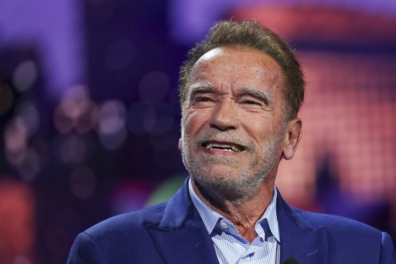 Arnold Schwarzenegger, el actor y exgobernador de California, sonríe durante un evento.