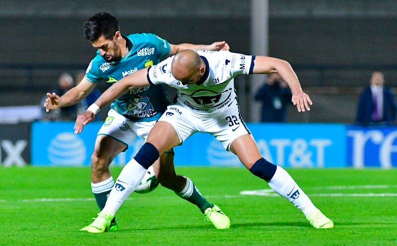 Jugadores de fútbol en un partido