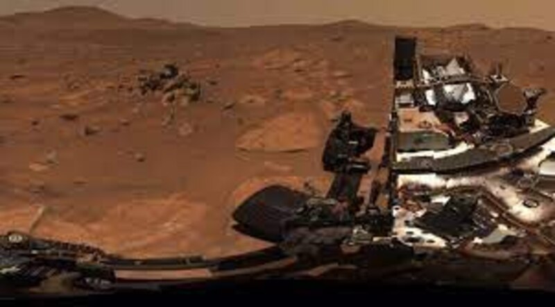 El rover Curiosity de la NASA explora la superficie de Marte