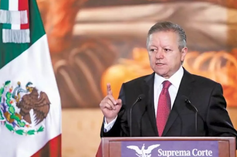El presidente de México, Enrique Peña Nieto, da un discurso ante la Suprema Corte de Justicia de la Nación.
