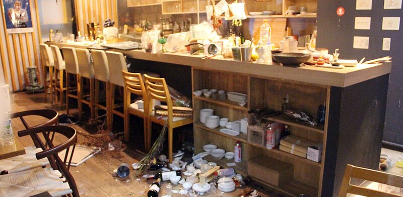 Un restaurante después de una noche de fiesta