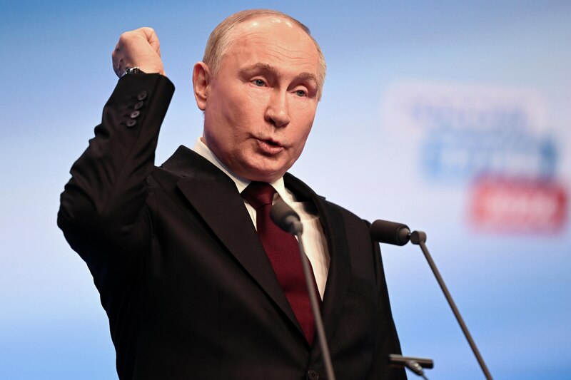 Vladimir Putin dando un discurso