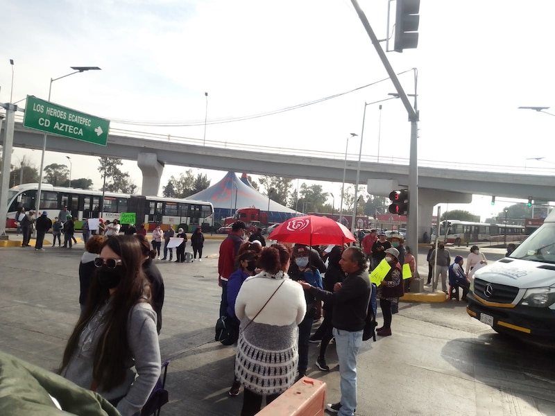 Protesta en Ecatepec por falta de transporte público