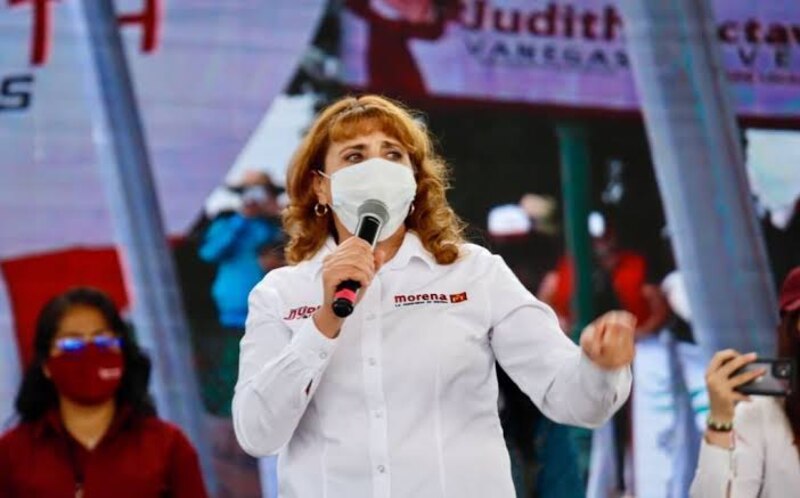 Judith Vázquez, candidata de Morena a la gubernatura de Nayarit, durante un mitin de campaña en Tepic.