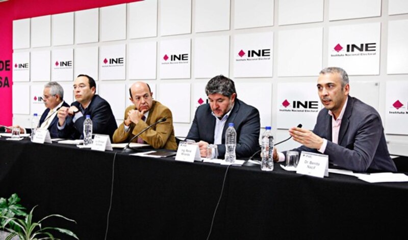 Mesa redonda sobre el voto electrónico en México
