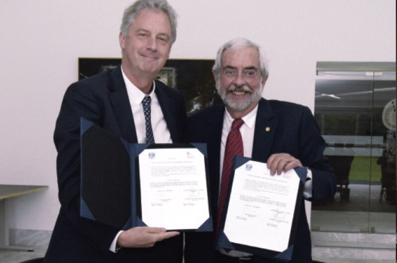 Firma del acuerdo de cooperación entre la Universidad de Granada y la Universidad de Berkeley