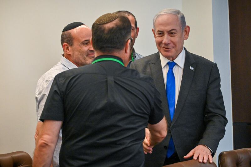 El primer ministro israelí, Benjamin Netanyahu, se reúne con el presidente de la Autoridad Palestina, Mahmoud Abbas