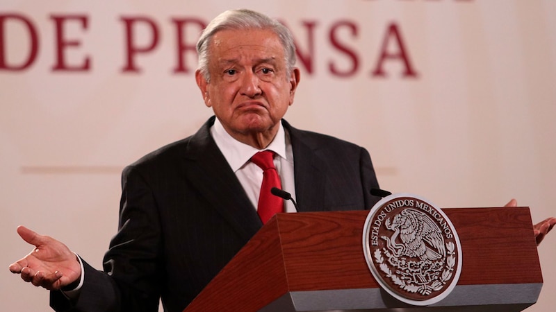 El presidente Andrés Manuel López Obrador da una conferencia de prensa.