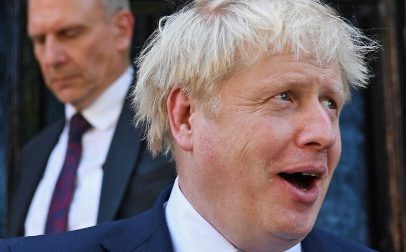 Boris Johnson, el primer ministro británico, da un discurso.