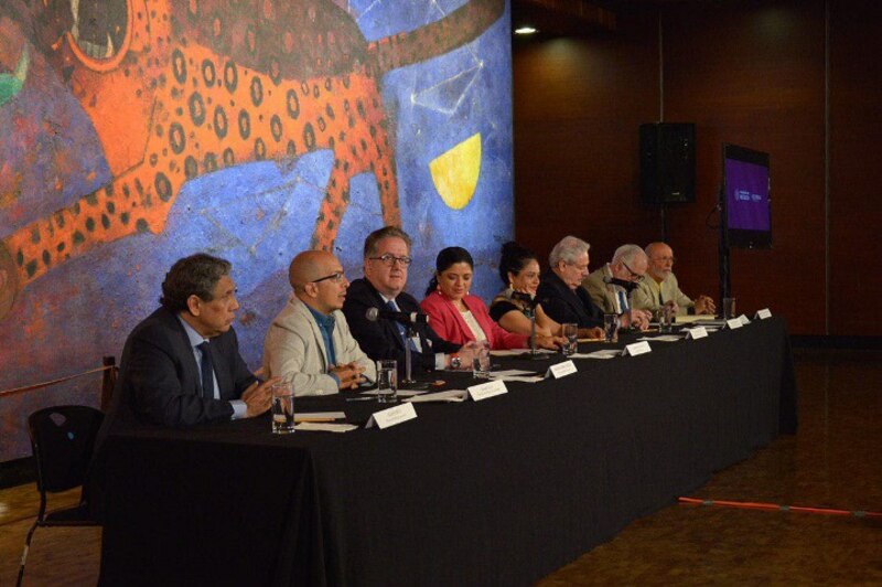 Mesa redonda sobre el arte latinoamericano