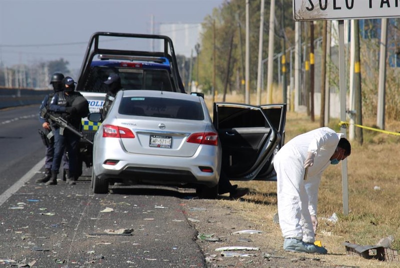 Accidente de coche en la carretera