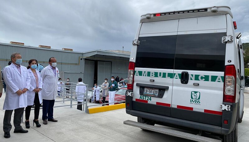 IMSS entrega ambulancia a la UMF No. 24 en Culiacán