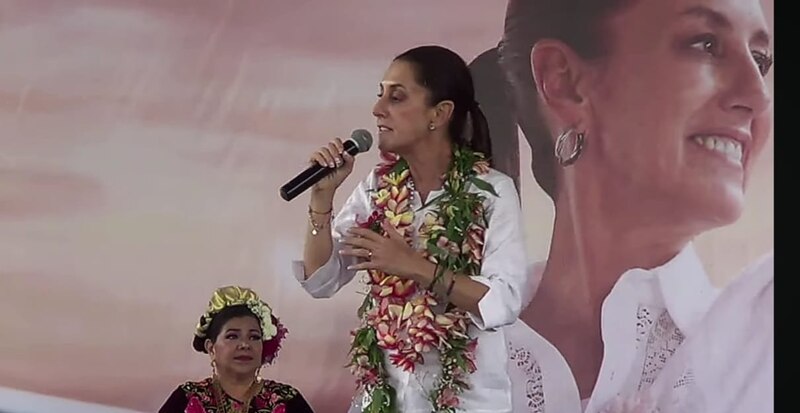 La presidenta Xiomara Castro da un discurso en un evento público.