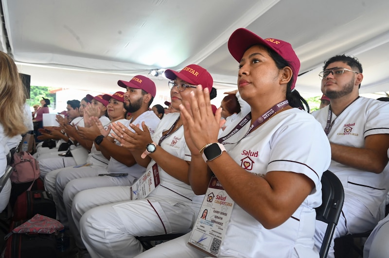 Trabajadores de salud del estado de Guerrero asistieron a la Asamblea de Salud, Casa por Casa, encabezada por la presidenta Claudia Sheinbaum Pardo