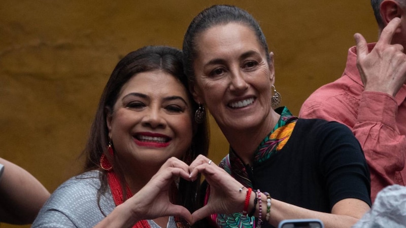 AMLO y su esposa Beatriz Gutiérrez Müller