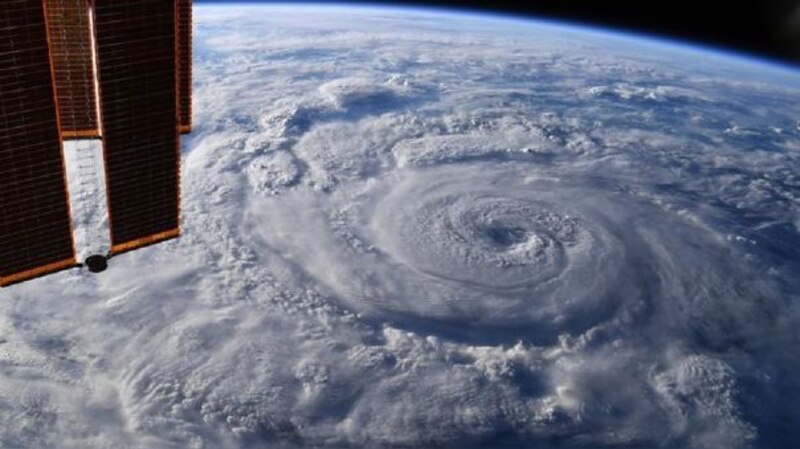 Huracán visto desde la Estación Espacial Internacional