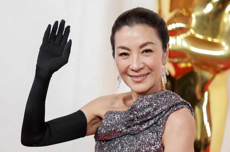 Michelle Yeoh en los Oscar 2023