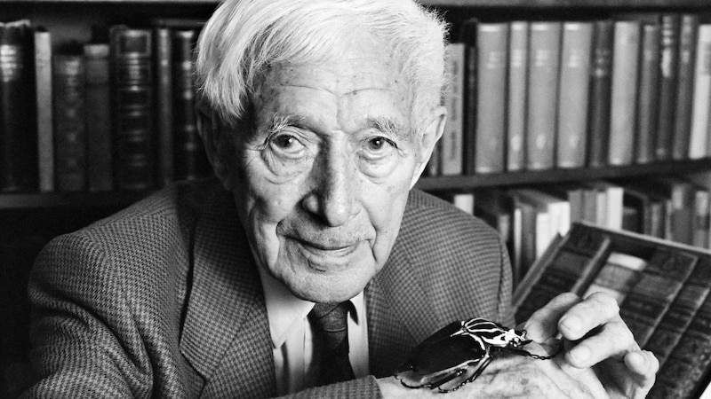 El biólogo Julian Huxley