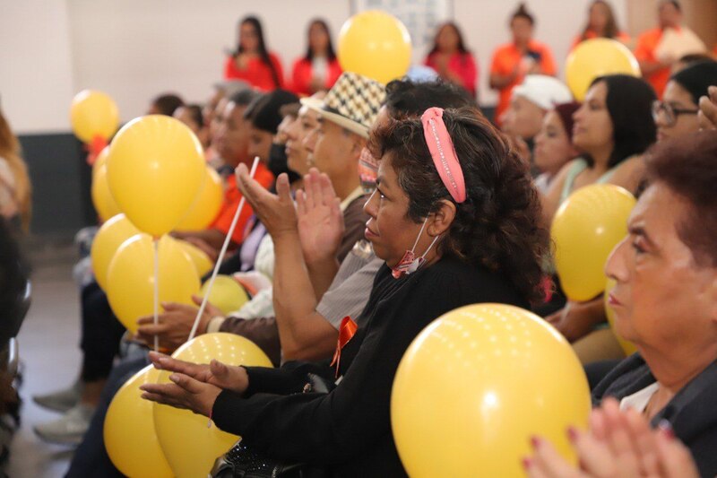 Mujeres indígenas en un evento