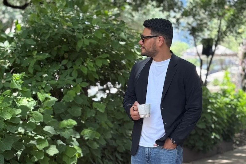 Brandon Ivan Peña, CEO y fundador de la reconocida marca 787 Coffee