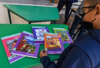 Libros, letras y letrinas