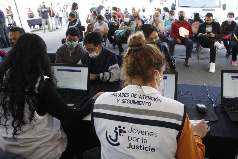 Jóvenes por la Justicia brindan asesoría legal gratuita a personas de bajos recursos
