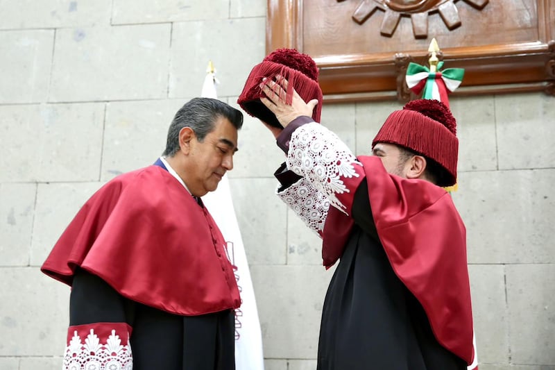Sergio Salomón recibe doctorado Honoris Causa por el IPN