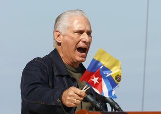 Díaz-Canel advierte que “no se irrespeta a los héroes de la patria” tras acusación de Castro por EU